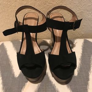 Black and brown wedges